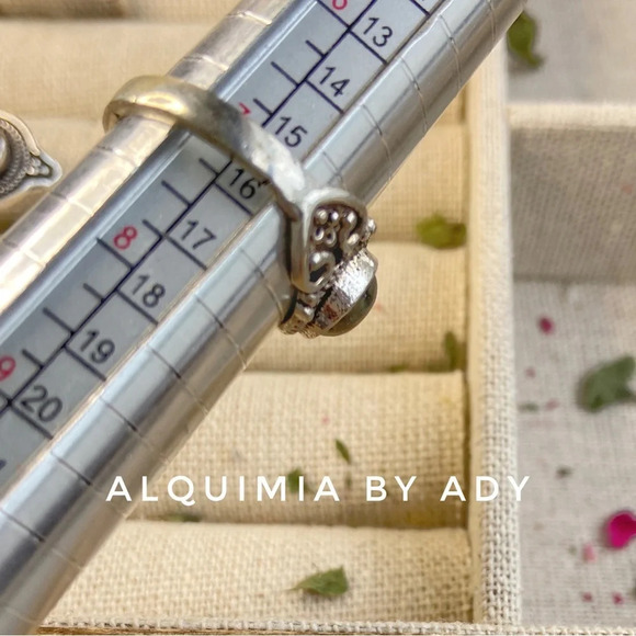 Rainbow Labradorite Victorian silver gem ring - Picture 3 of 6